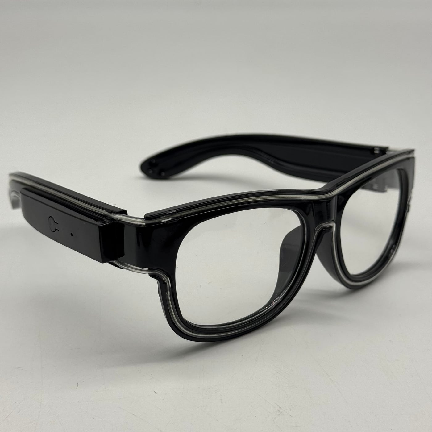 Dual-Colour Light-Up Glasses 4