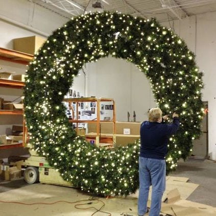 Light-Up Wreath & Garland Collection 6