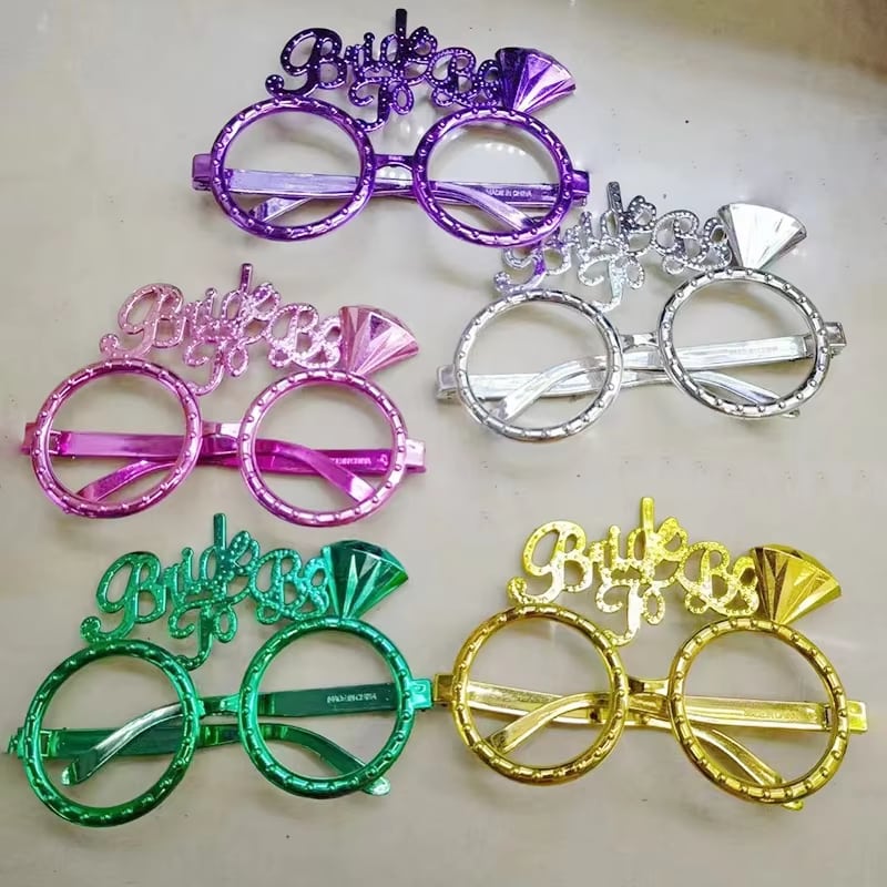 Bride-to-Be Star Party Glasses · image reference 4