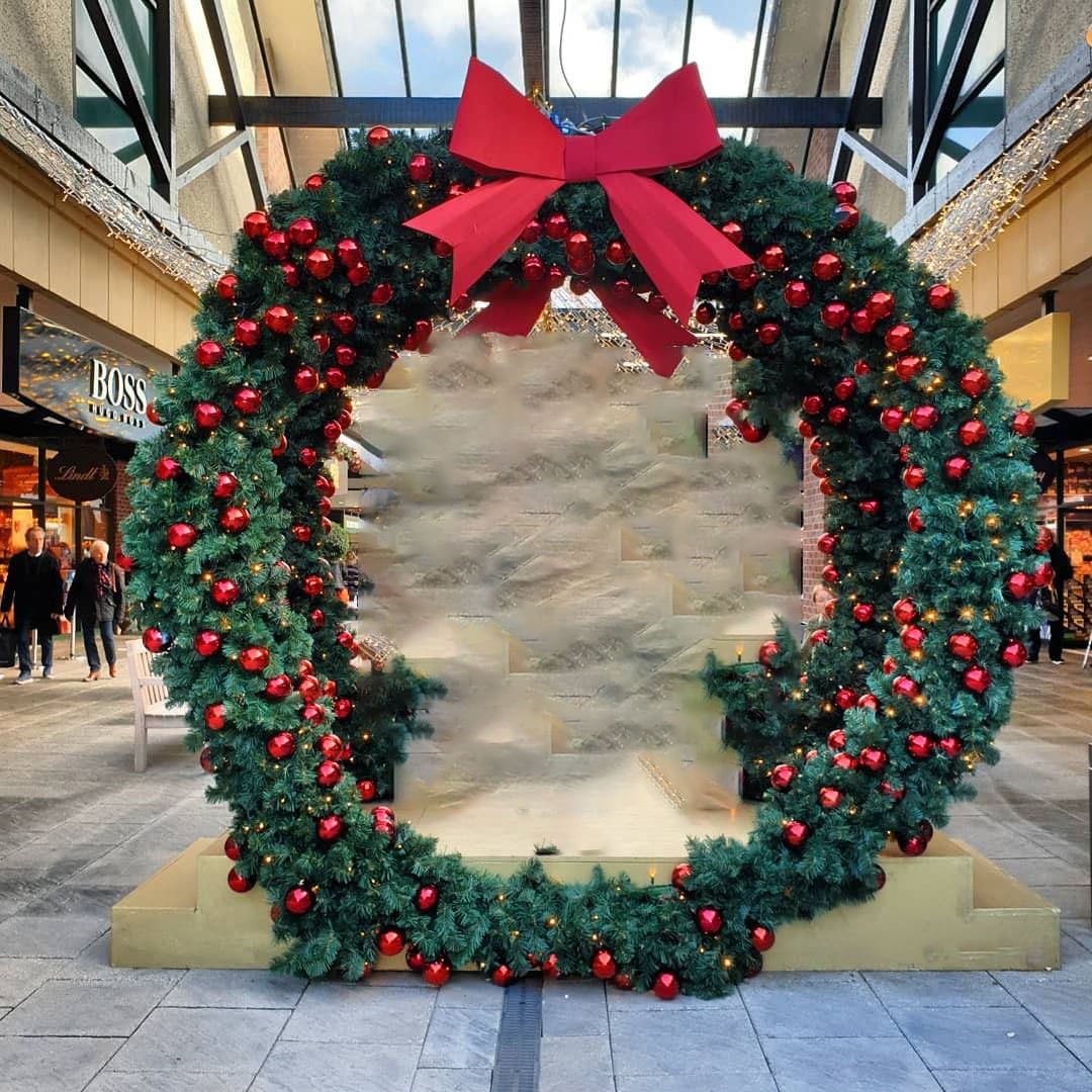 Light-Up Wreath & Garland Collection 4