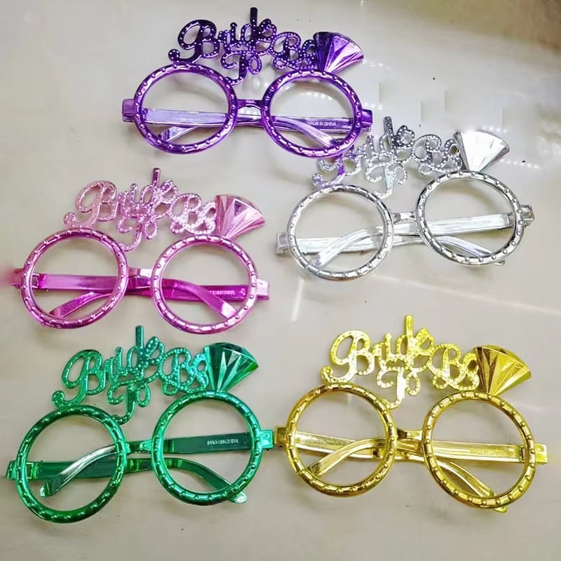 Bride-to-Be Star Party Glasses · image reference 3