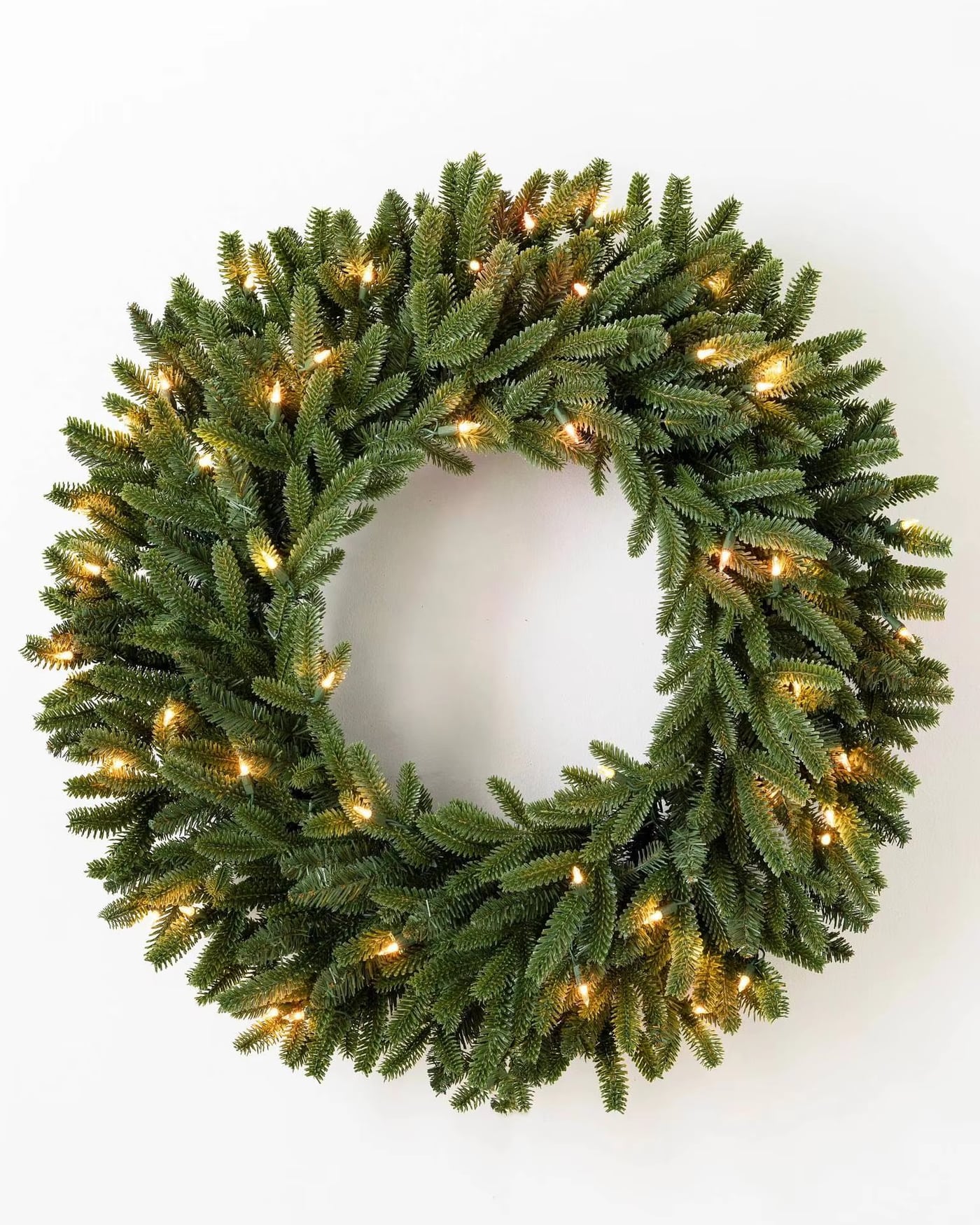 Pre-Lit Green Christmas Wreath · image reference 1