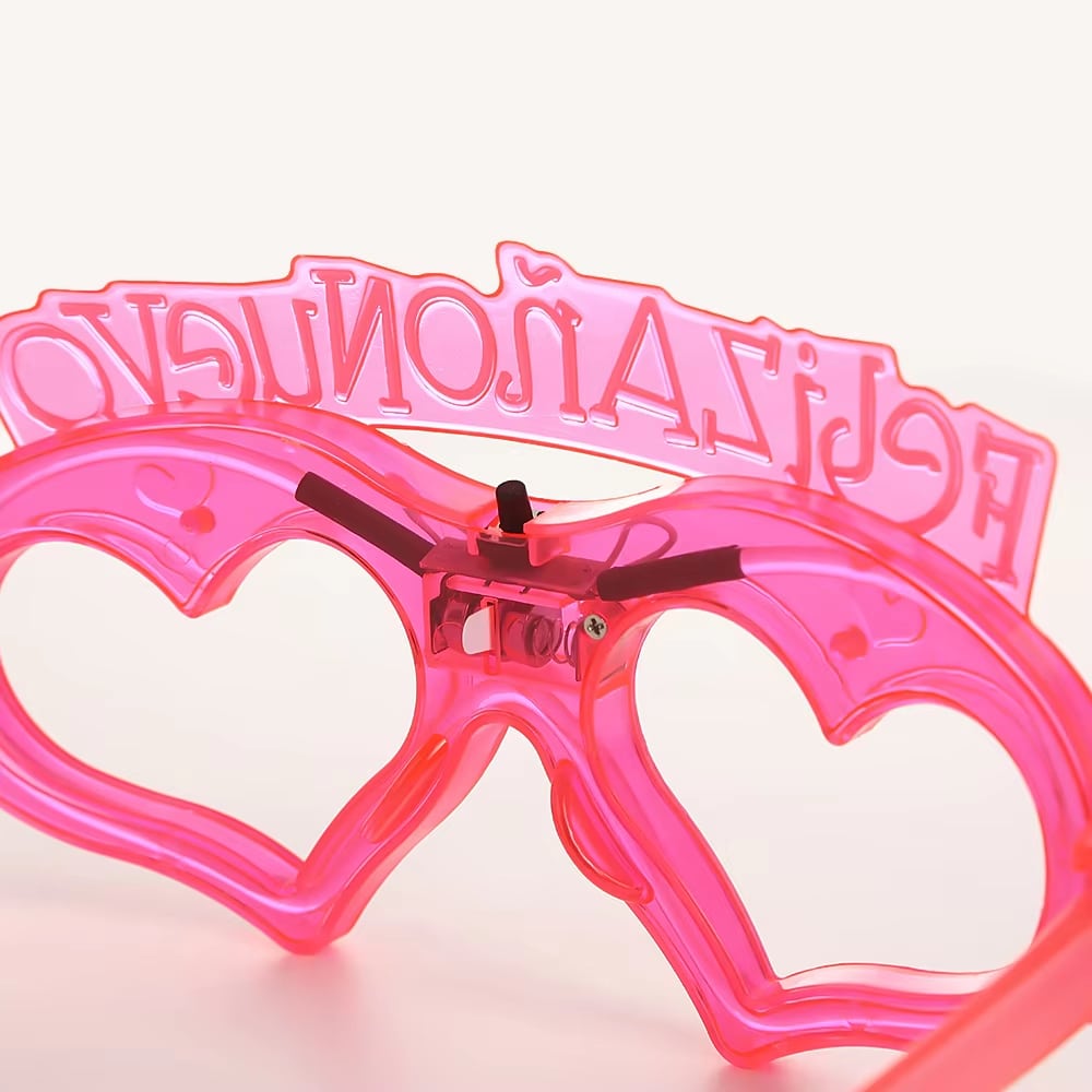 Novelty Heart Party Glasses · image reference 3