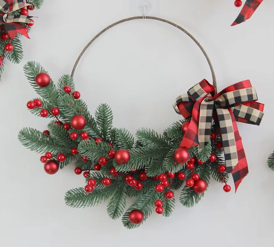 Berry & Pinecone Wreath Collection · image reference 3